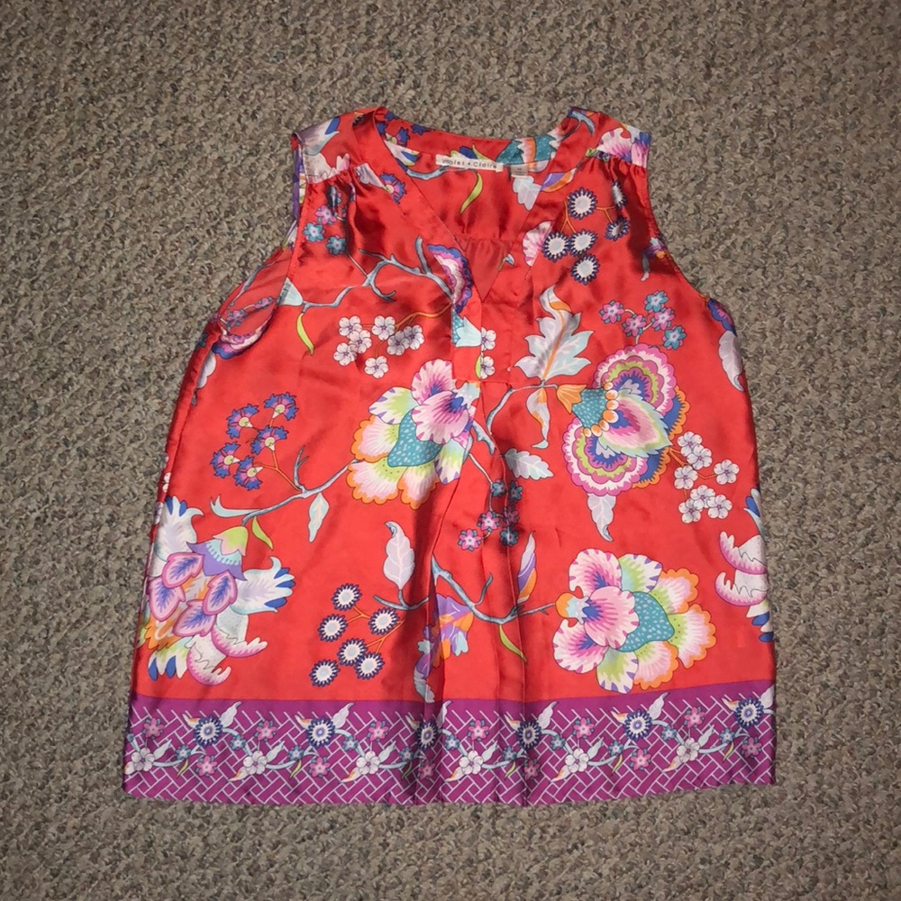 Women’s sleeveless blouse